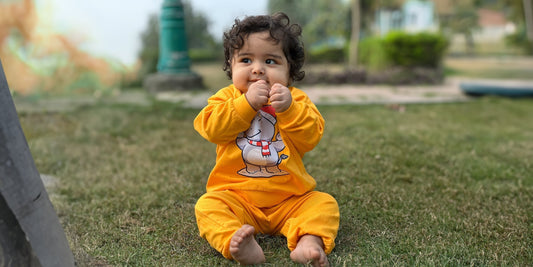 The Best Foods for Babies & Matching Outfits